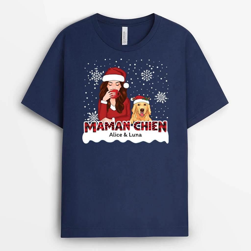 T-shirt Maman Chien Motif Rouge Noël Personnalisé 4 T-shirt Maman Chien Motif Rouge Noël Personnalisé – Image 2