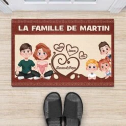 Paillasson Famille Design Cartoon Personnalisé -Cadeau Plus 4107DFR2 paillasson famille personnalisee design cartoon version rouge 4107dkt0i