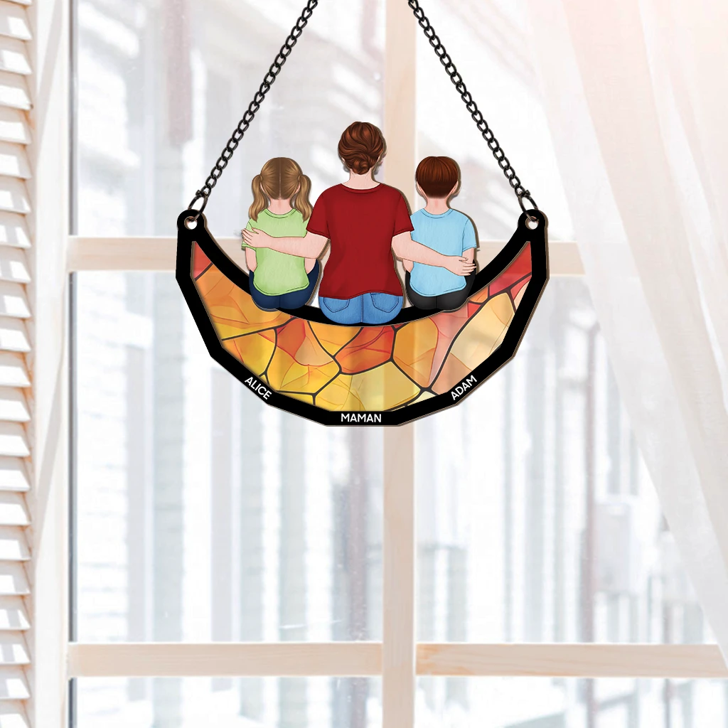 Attrape-soleil Vitrail Personnalisé - Maman Et Ses Enfants Tournant Les Dos 4 Attrape-soleil Vitrail Personnalisé - Maman Et Ses Enfants Tournant Les Dos – Image 2